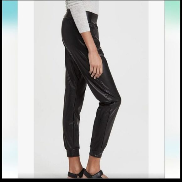 Commando Faux Leather Joggers in Black Size M - Picture 3 of 14